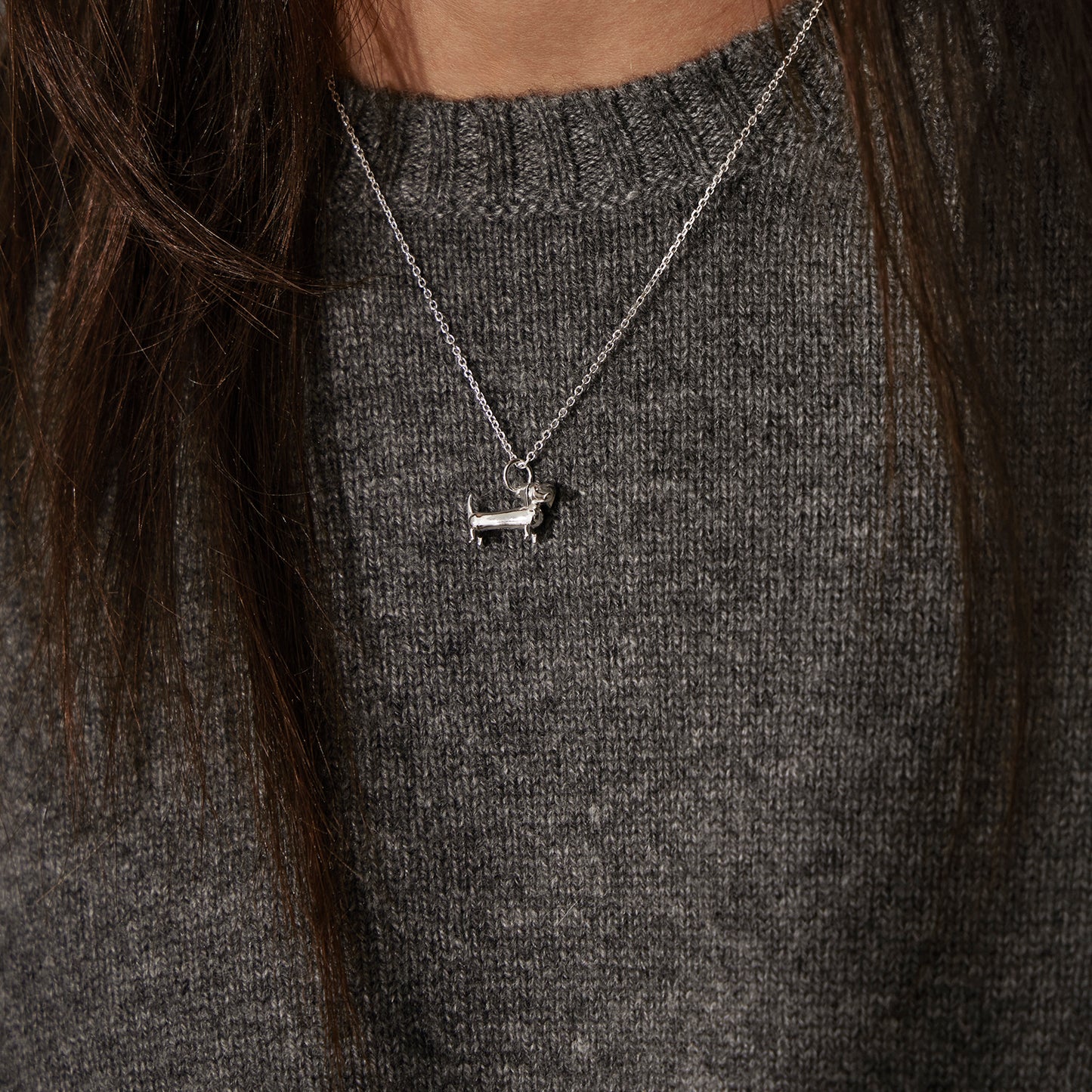 Kay Bojesen Gravhunden i sølv.