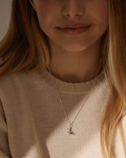 Two of a kind - Songbird Valentine Edition - Køb 2 vedhæng og få gratis kæder med