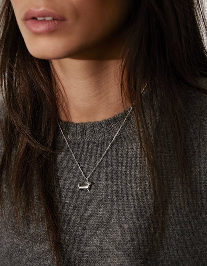 Kay Bojesen Gravhunden i sølv.